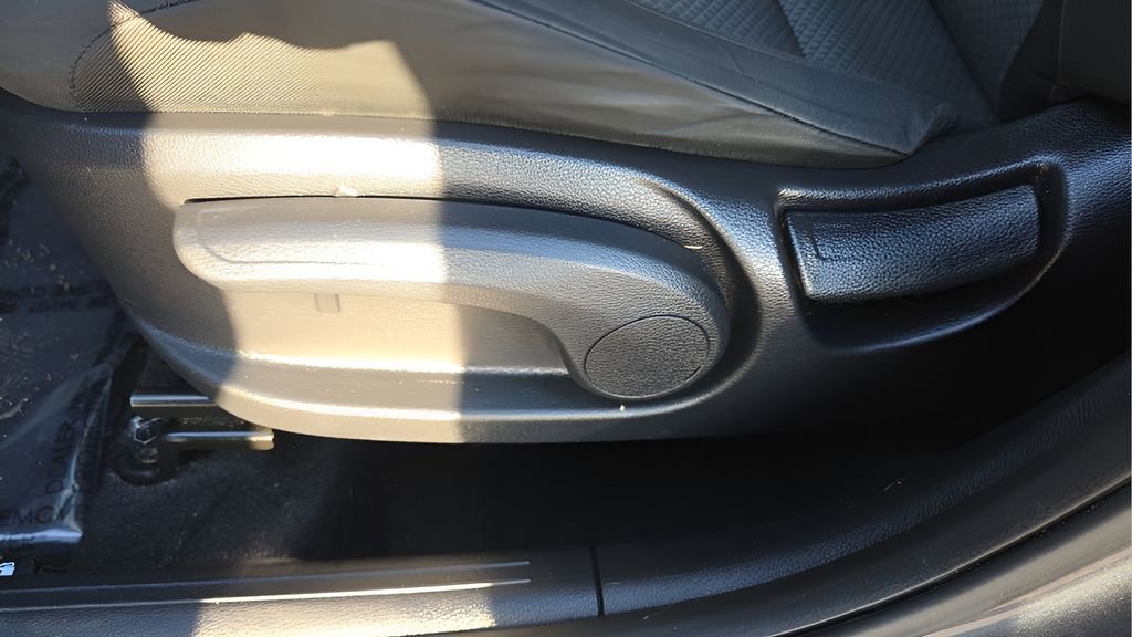 Used 2020 Kia Soul LX FWD image 15