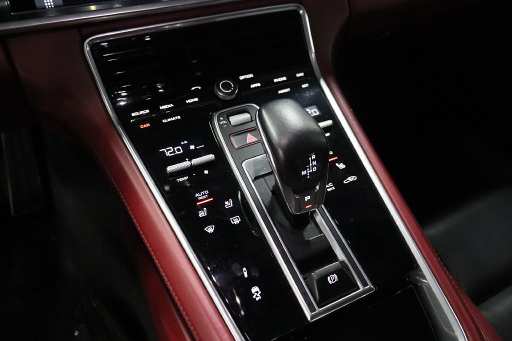 Used 2019 Porsche Panamera GTS image 32