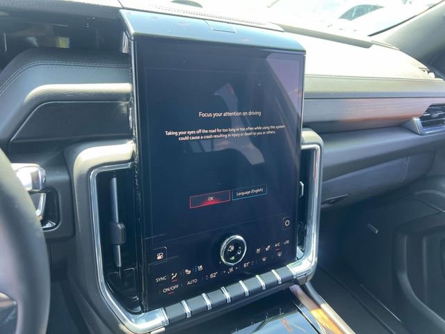 Certified 2025 GMC Yukon XL Denali AWD/4WD image 30