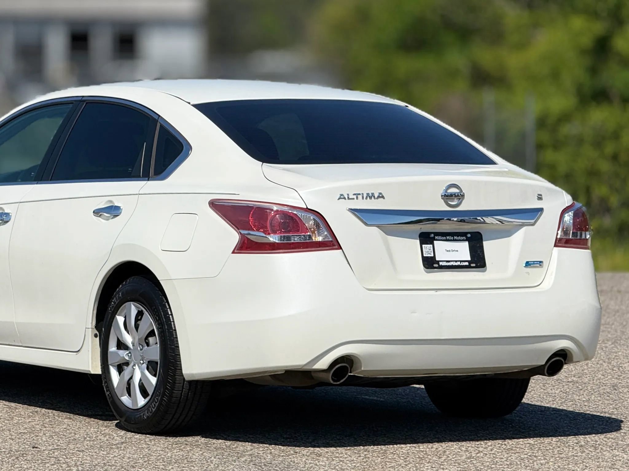 Used 2013 Nissan Altima 2.5 S FWD image 16