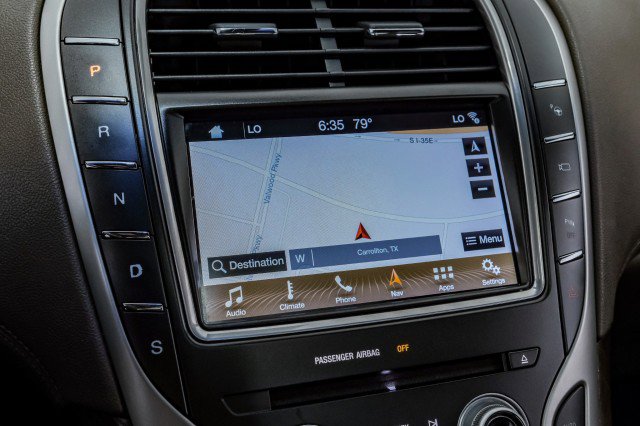 Used 2016 Lincoln MKX Reserve w/ Technology Package FWD image 20