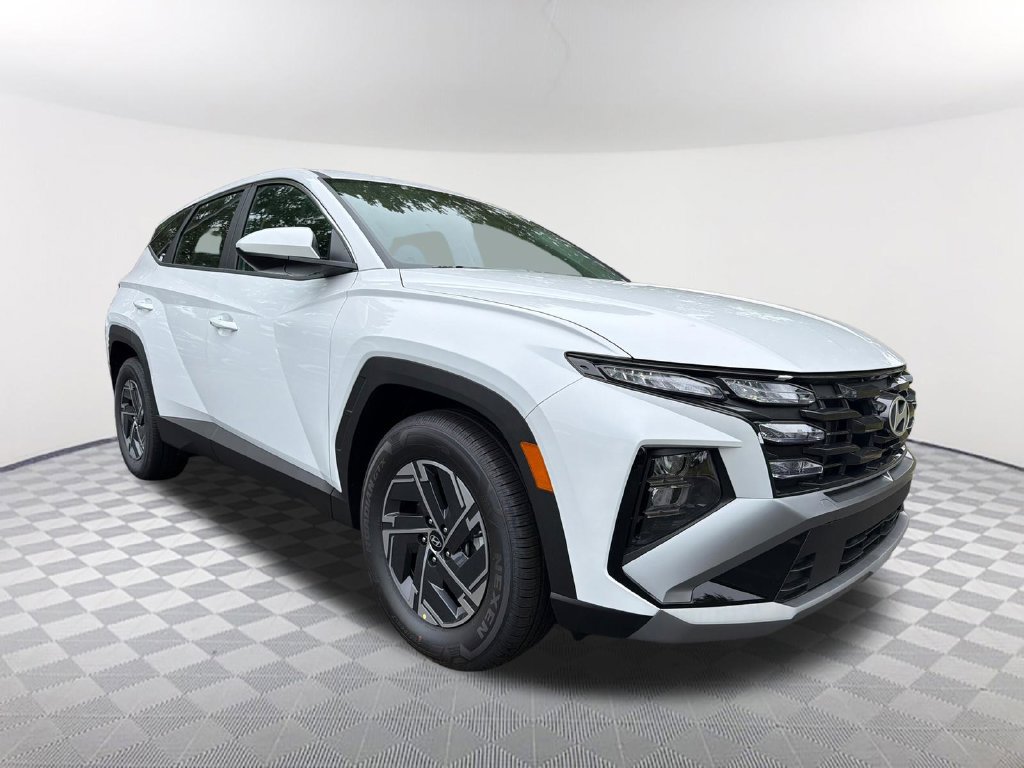 New 2026 Hyundai Tucson Blue SE FWD image 3
