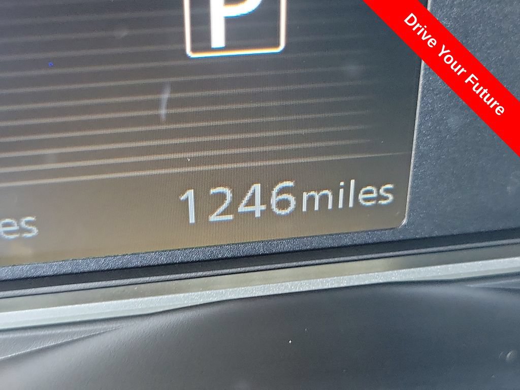 Used 2025 Nissan Versa SV w/ Trunk Package FWD image 8
