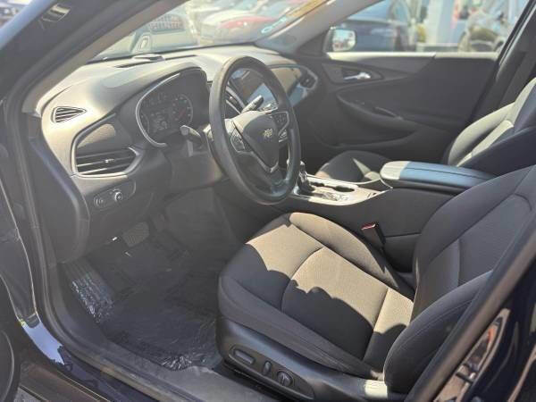 Used 2022 Chevrolet Malibu LT FWD image 11