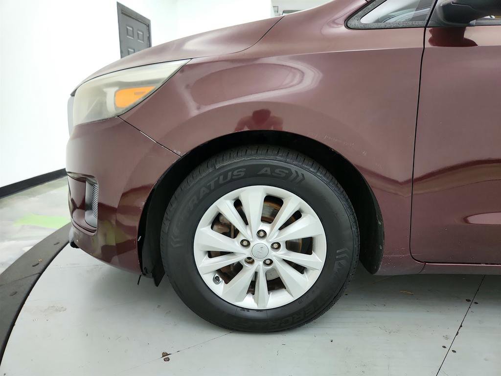 Used 2015 Kia Sedona LX w/ LX Convenience Package FWD image 29
