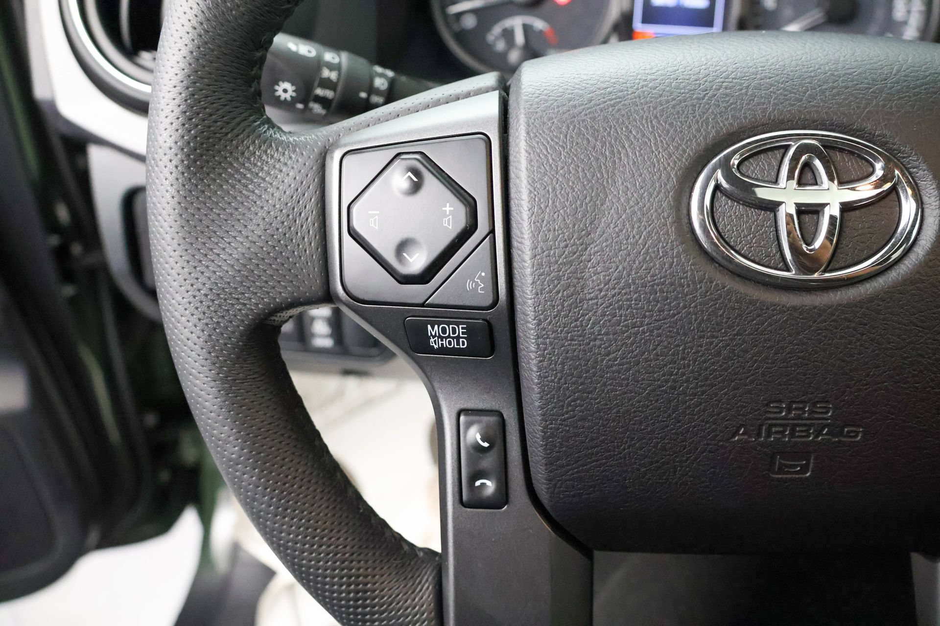 Used 2021 Toyota Tacoma TRD Sport w/ TRD Premium Sport Package AWD/4WD image 17