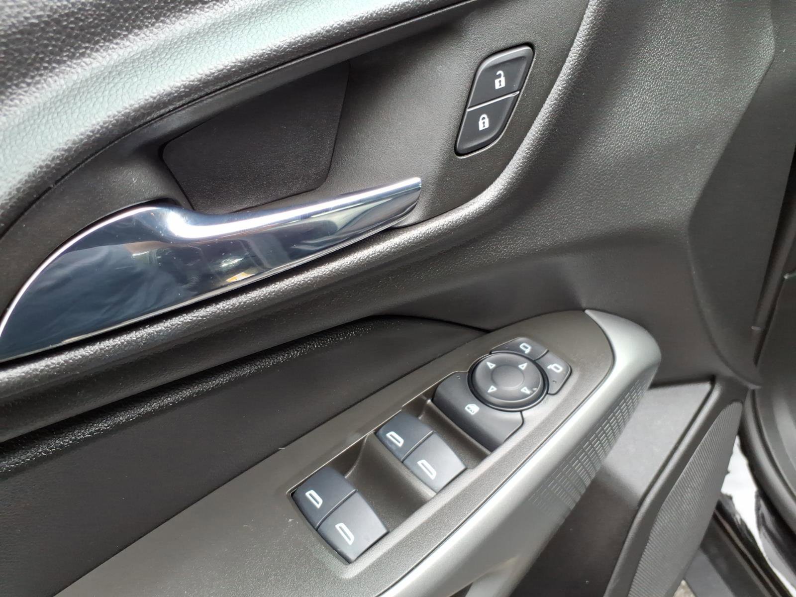 Certified 2024 Chevrolet Trax RS w/ Sunroof Package FWD image 15