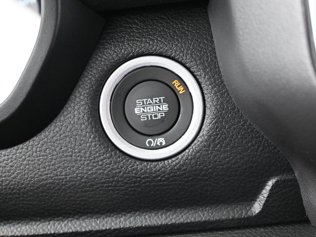 Used 2025 RAM 1500 Laramie image 30