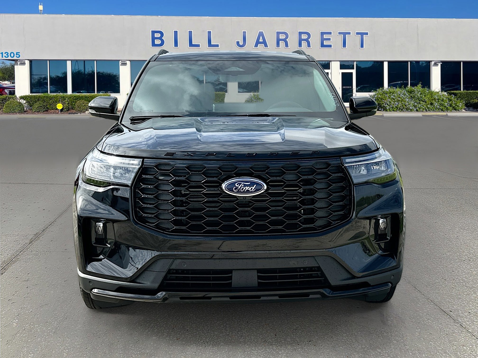 New 2026 Ford Explorer ST-Line image 2