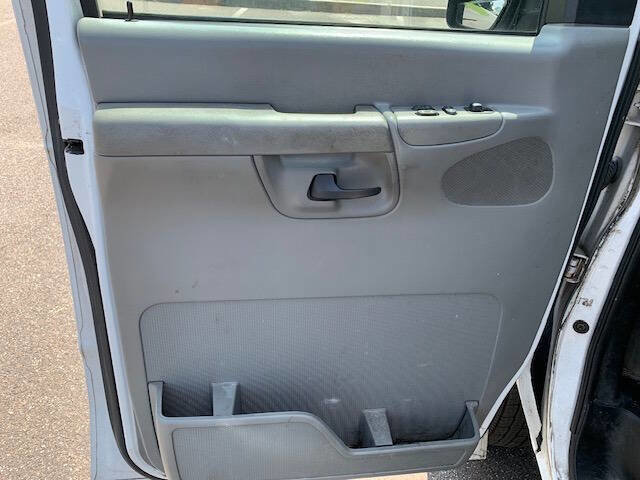 Used 2003 Ford E-250 and Econoline 250 Extended image 24