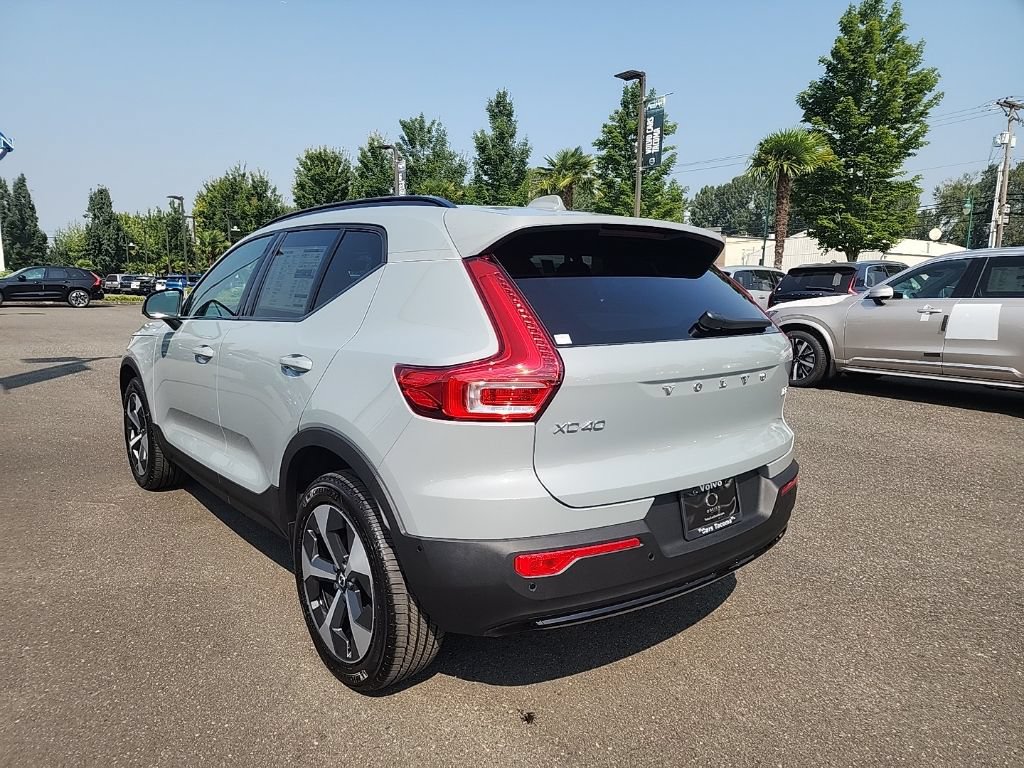 New 2026 Volvo XC40 B5 Plus w/ Protection Package Premier AWD/4WD image 3