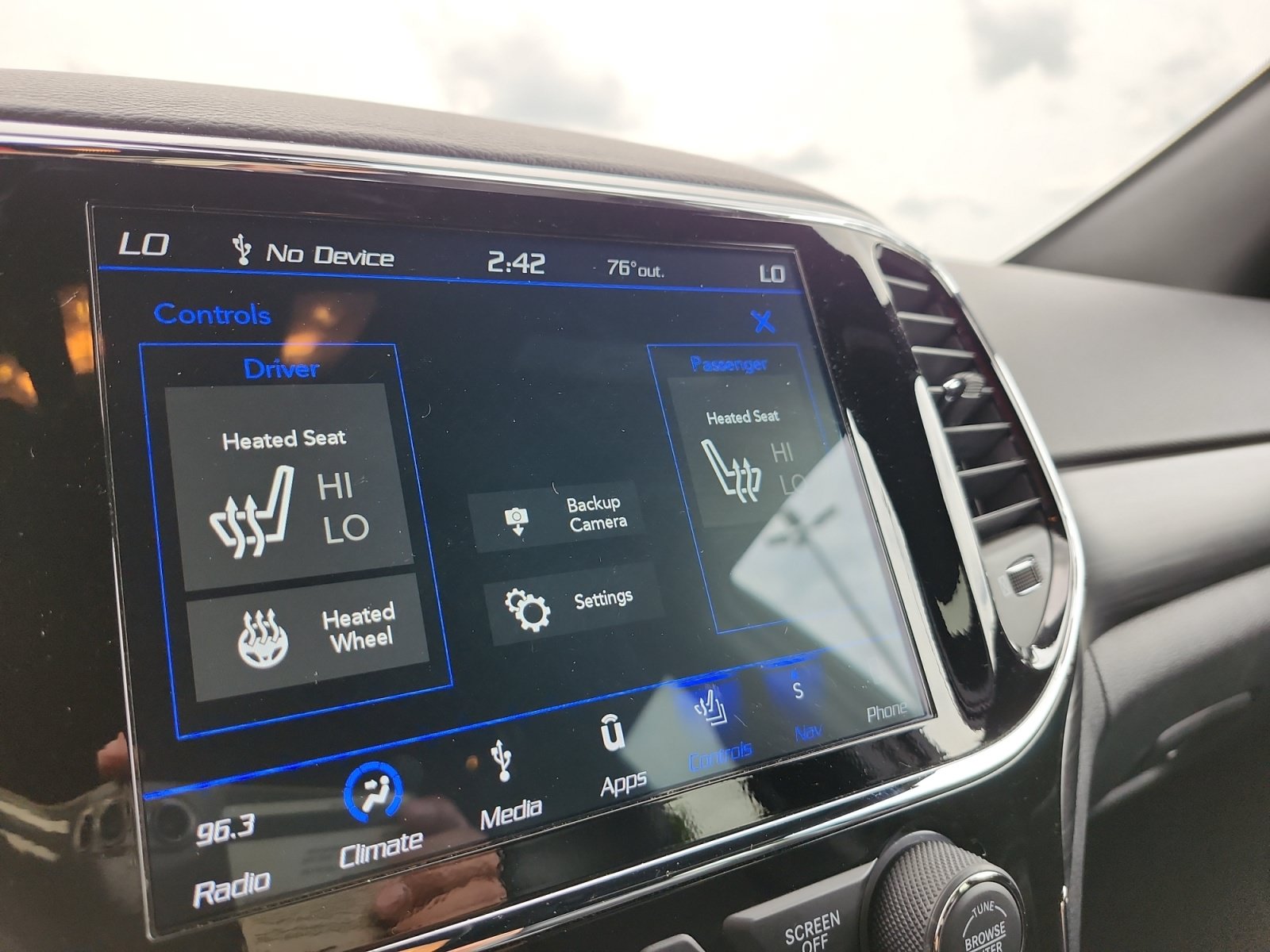 Used 2019 Jeep Grand Cherokee Altitude AWD/4WD image 22