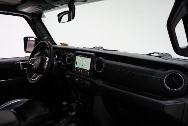 Used 2023 Jeep Wrangler Unlimited Sahara image 14