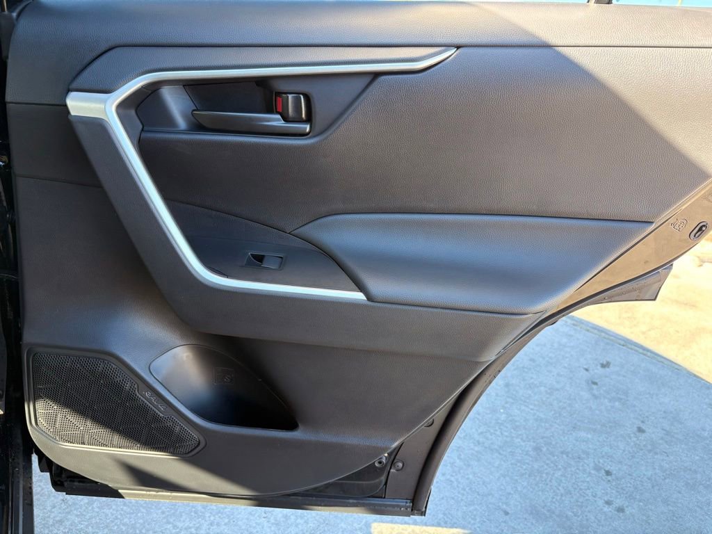 Used 2025 Toyota RAV4 LE image 27
