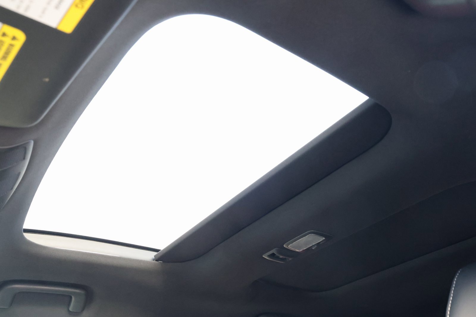 Used 2022 Mitsubishi Eclipse Cross SE image 3