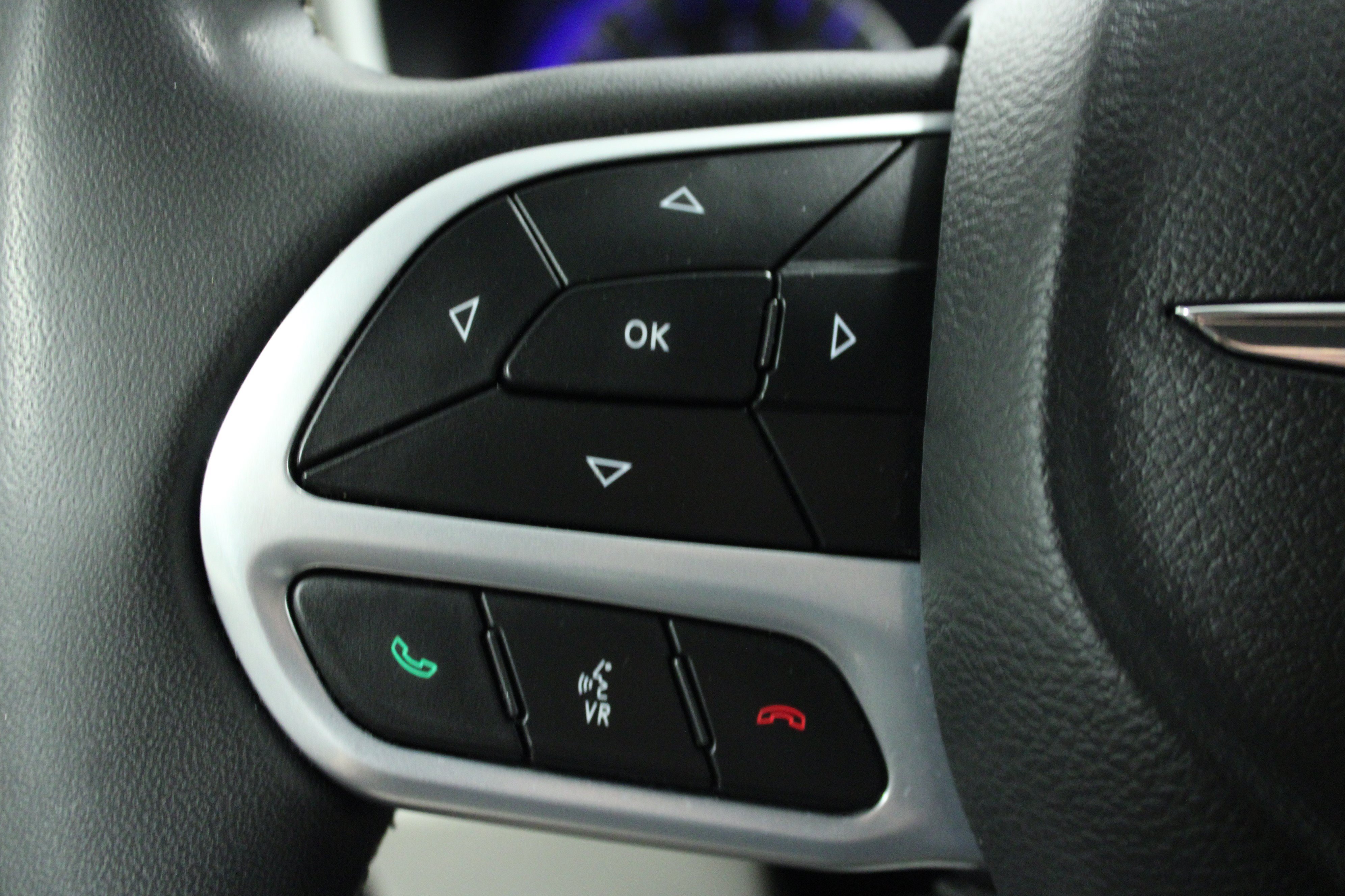 Used 2022 Chrysler Pacifica Touring-L FWD image 21