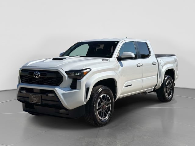 Used 2025 Toyota Tacoma TRD Sport AWD/4WD image 8