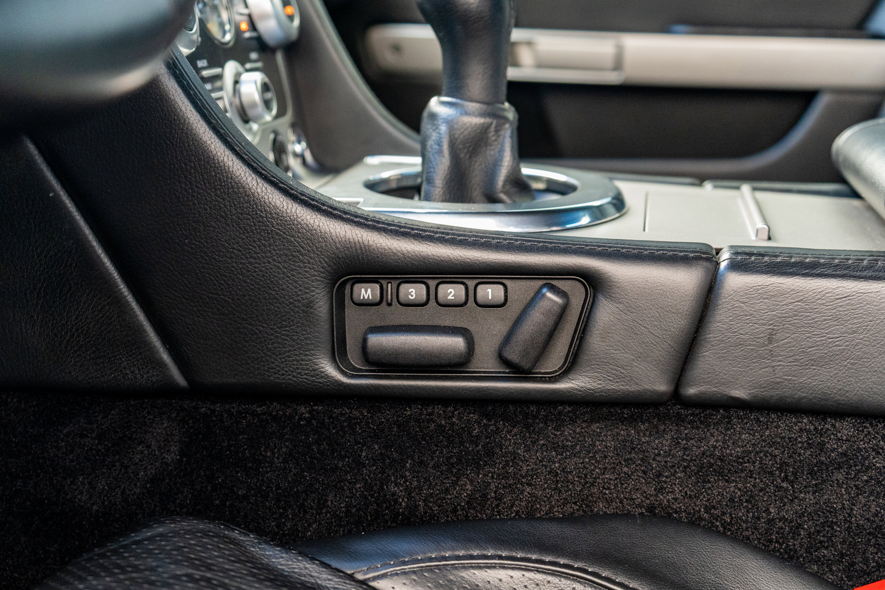 Used 2009 Aston Martin DB9 Volante image 27