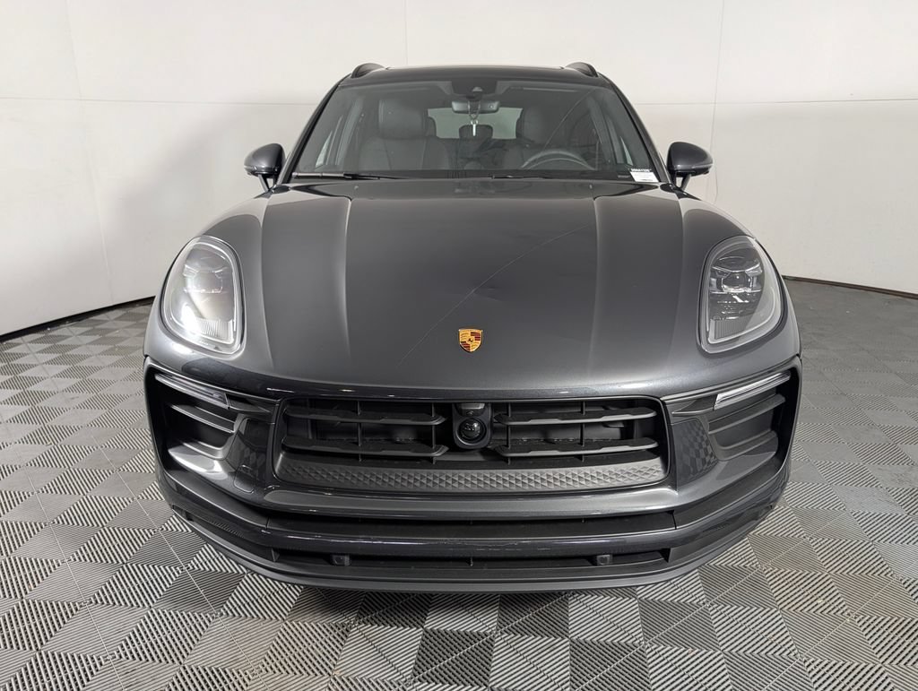 Certified 2026 Porsche Macan AWD/4WD image 10