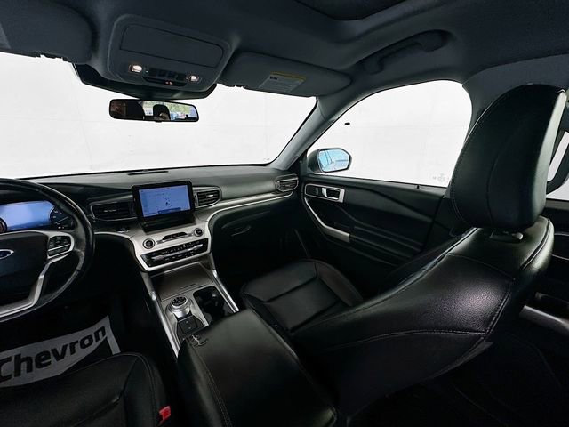 Used 2021 Ford Explorer XLT w/ Equipment Group 202A image 25