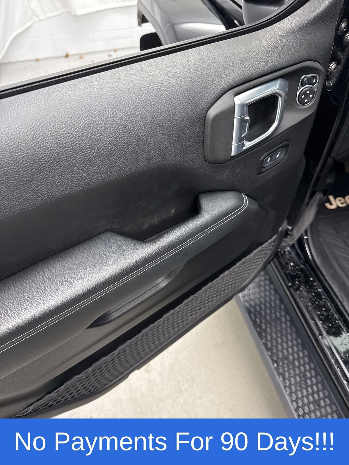 Used 2021 Jeep Wrangler Unlimited Sahara w/ Uconnect 4C Nav & Sound Group image 15