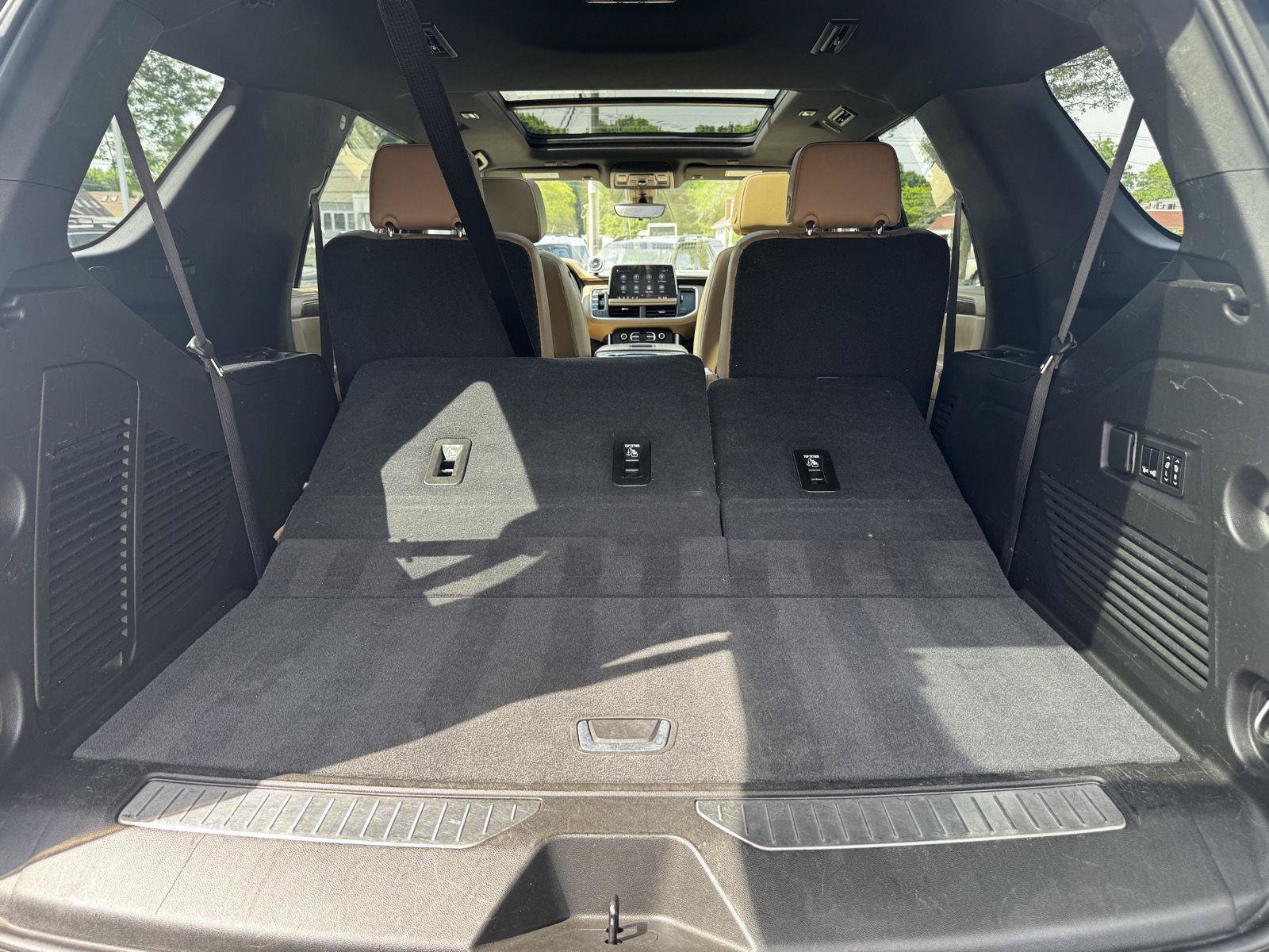 Certified 2021 Chevrolet Tahoe Premier w/ Premium Package AWD/4WD image 14