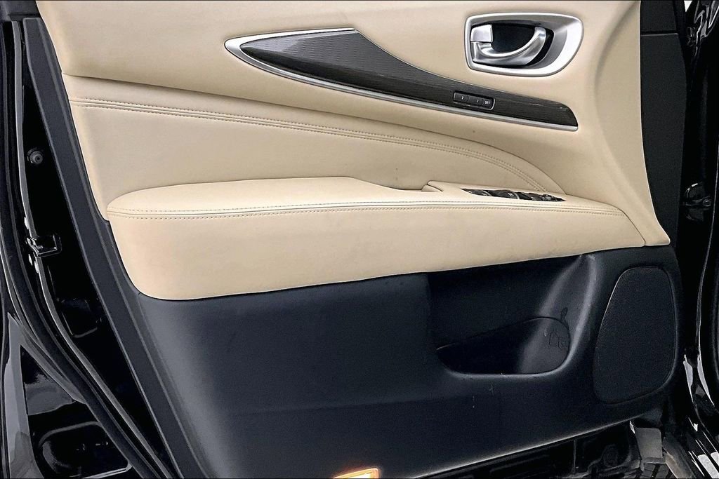 Used 2020 INFINITI QX60 Luxe w/ Essential Package image 23