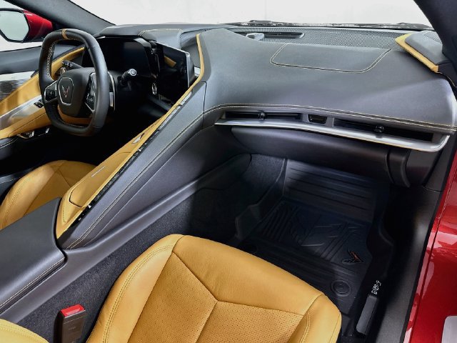 Used 2022 Chevrolet Corvette Stingray Preferred Cpe w/ Z51 Performance Package RWD image 25