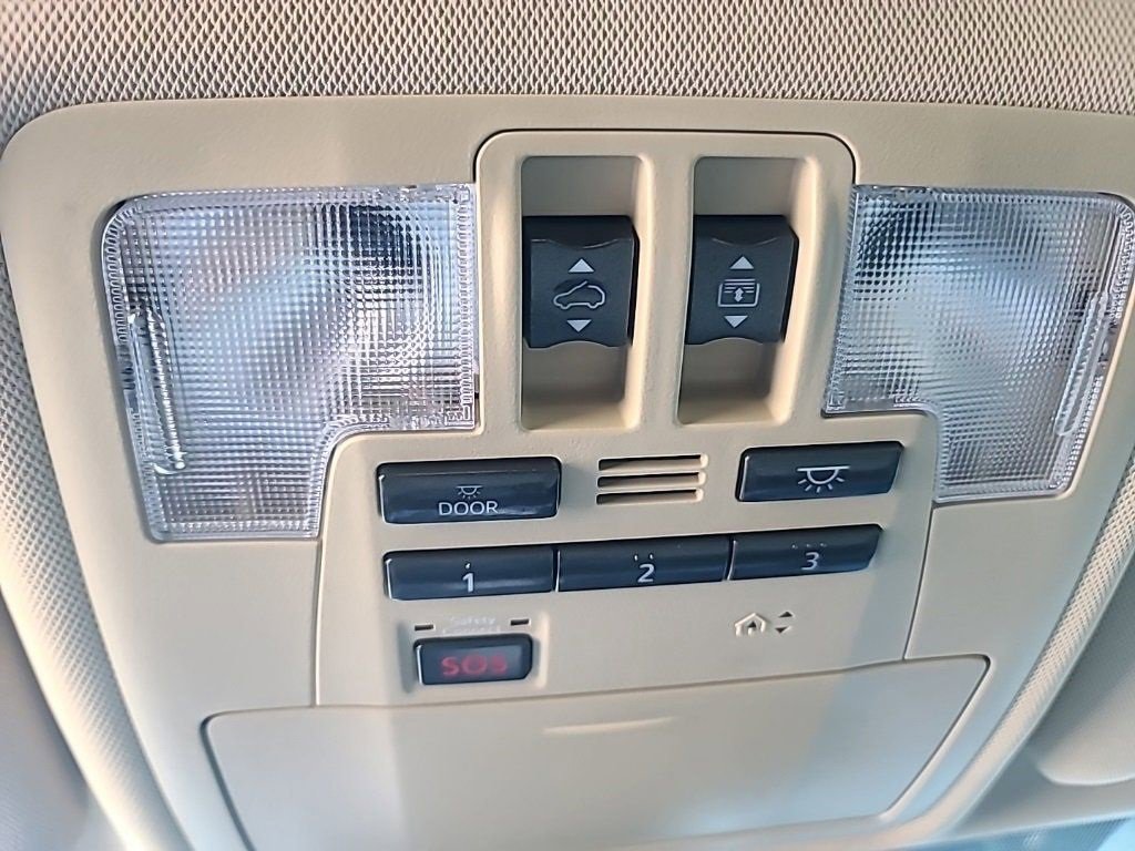 Used 2019 Toyota Highlander Limited Platinum image 17