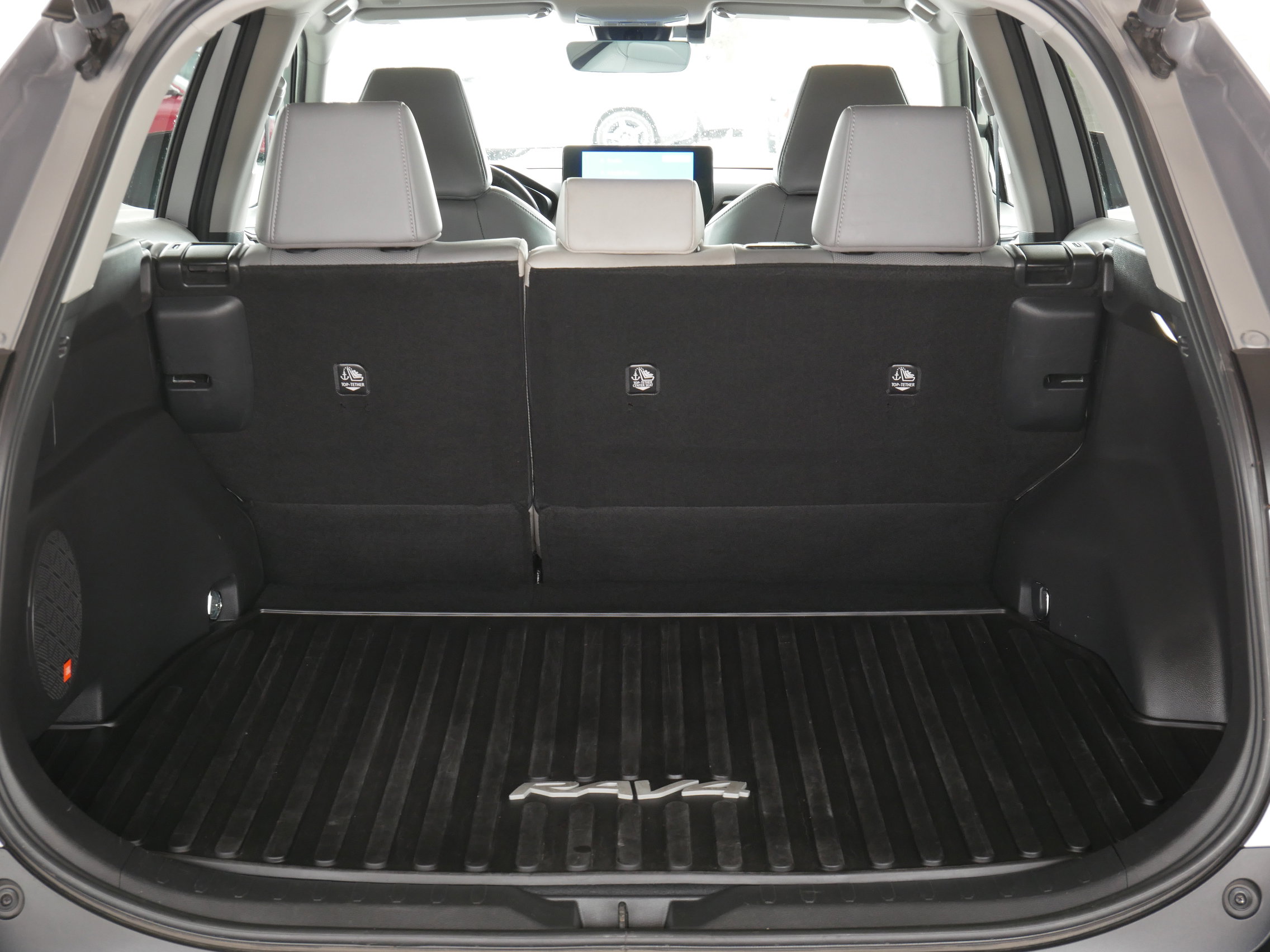 Used 2023 Toyota RAV4 Limited image 27