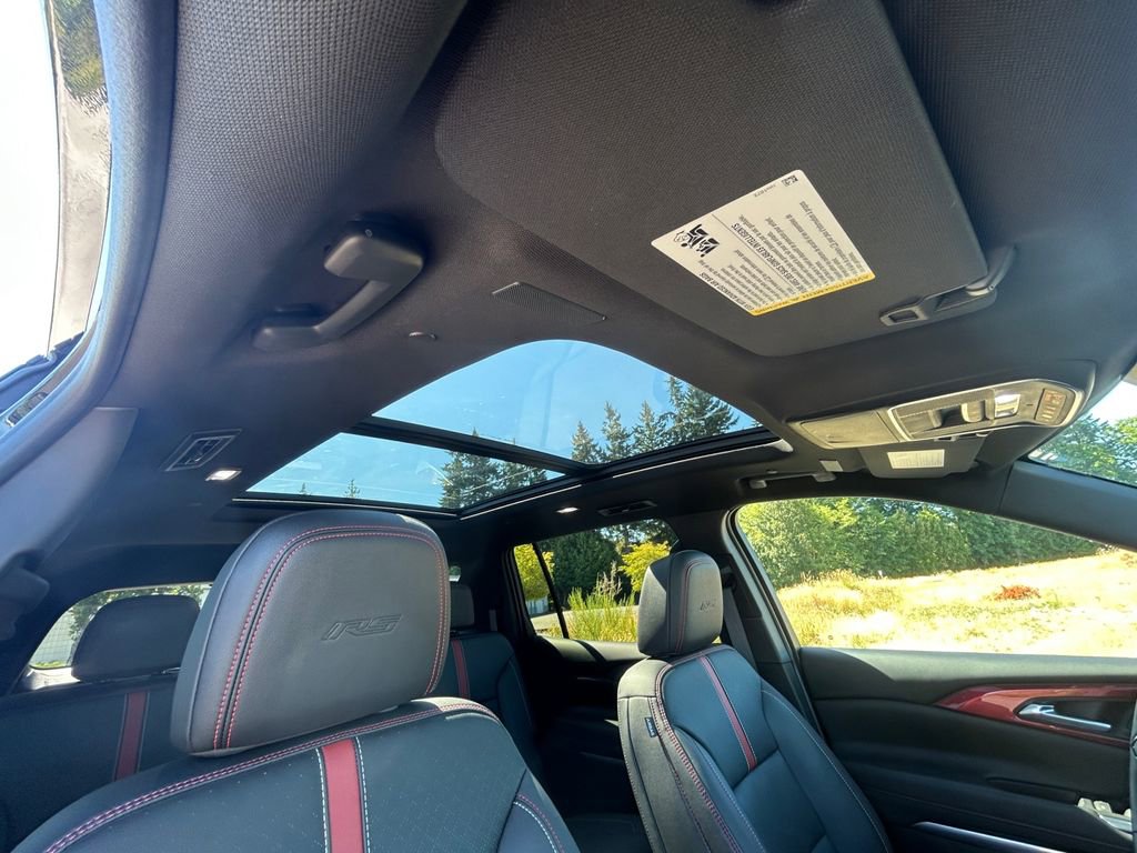 Used 2024 Chevrolet Traverse RS w/ LPO, Floor Liner Package image 27