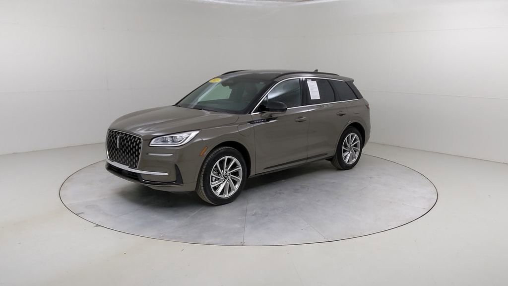 Used 2025 Lincoln Corsair Grand Touring w/ Towing Package image 20