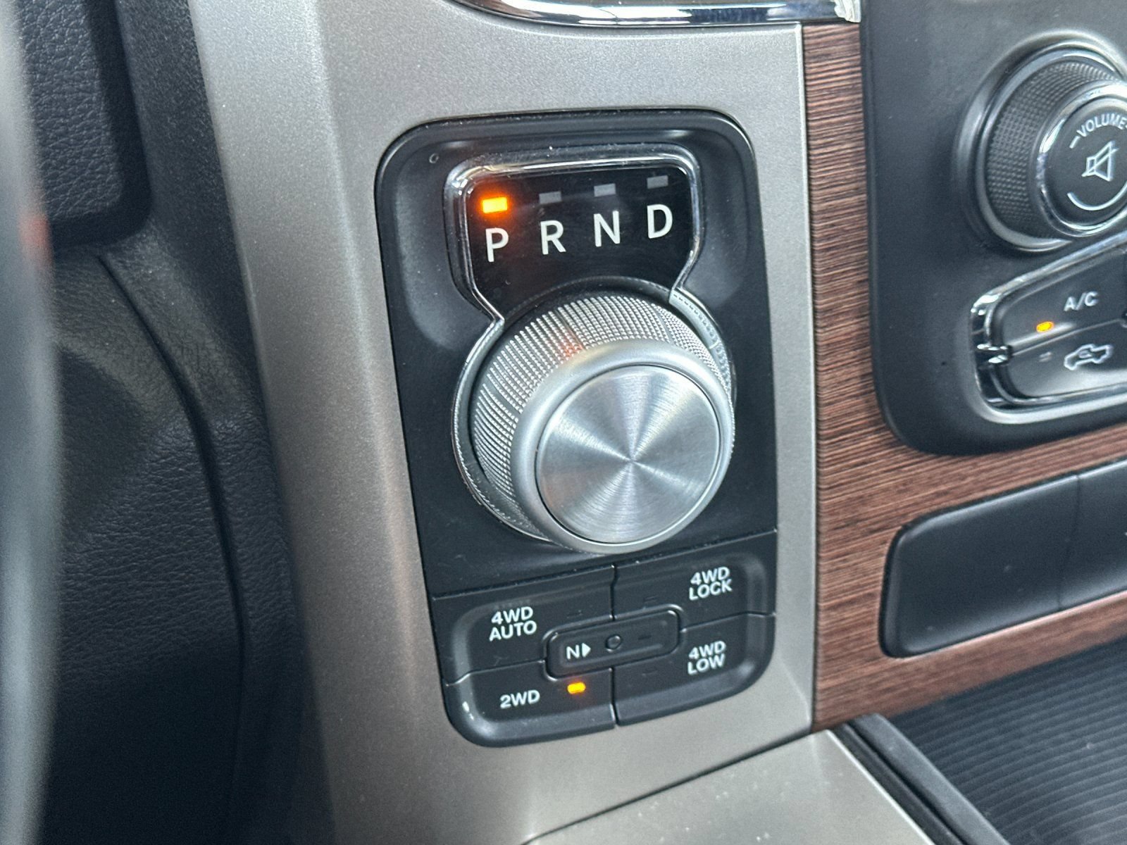 Used 2017 RAM 1500 Laramie w/ Convenience Group AWD/4WD image 20
