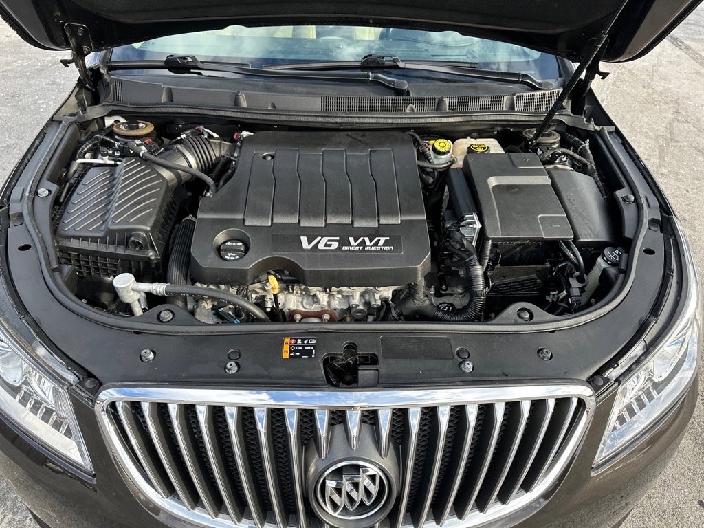 Used 2013 Buick LaCrosse Touring image 11
