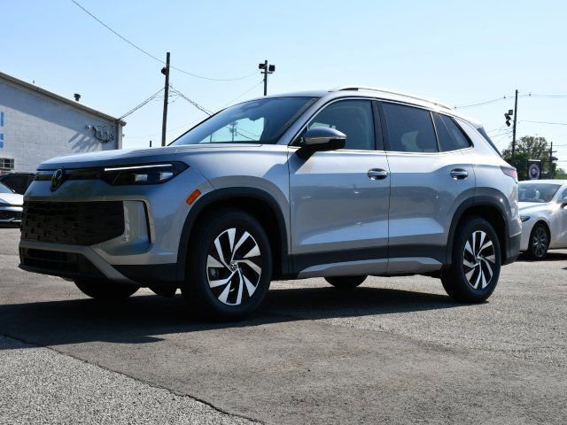 New 2026 Volkswagen Tiguan S FWD image 3