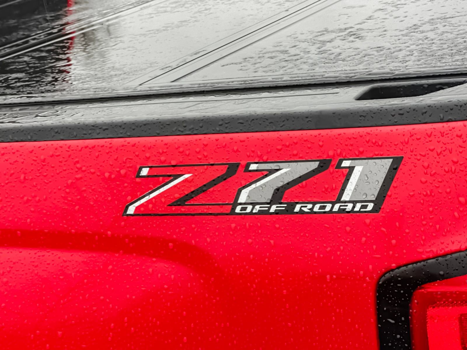 Used 2018 Chevrolet Silverado 1500 LT w/ All Star Edition image 24