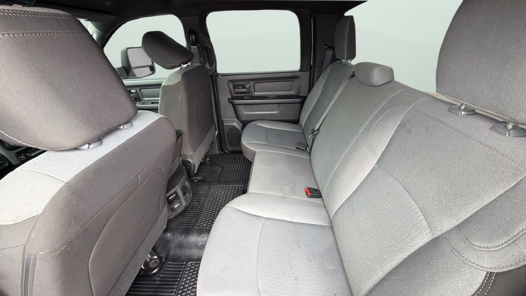Used 2024 RAM 5500 Tradesman w/ Chrome Appearance Group AWD/4WD image 24