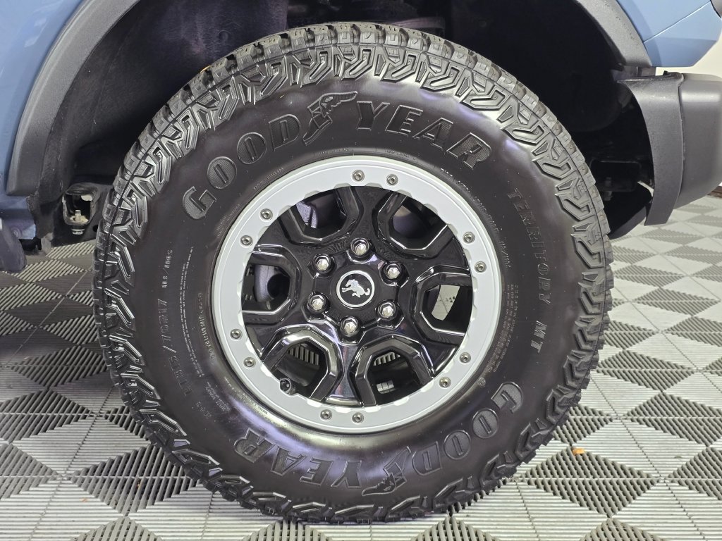 Certified 2023 Ford Bronco Badlands w/ Sasquatch Package AWD/4WD image 9