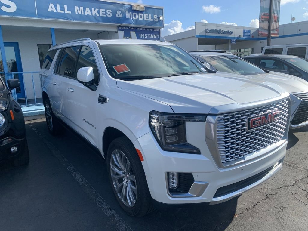 Used 2023 GMC Yukon XL Denali image 5