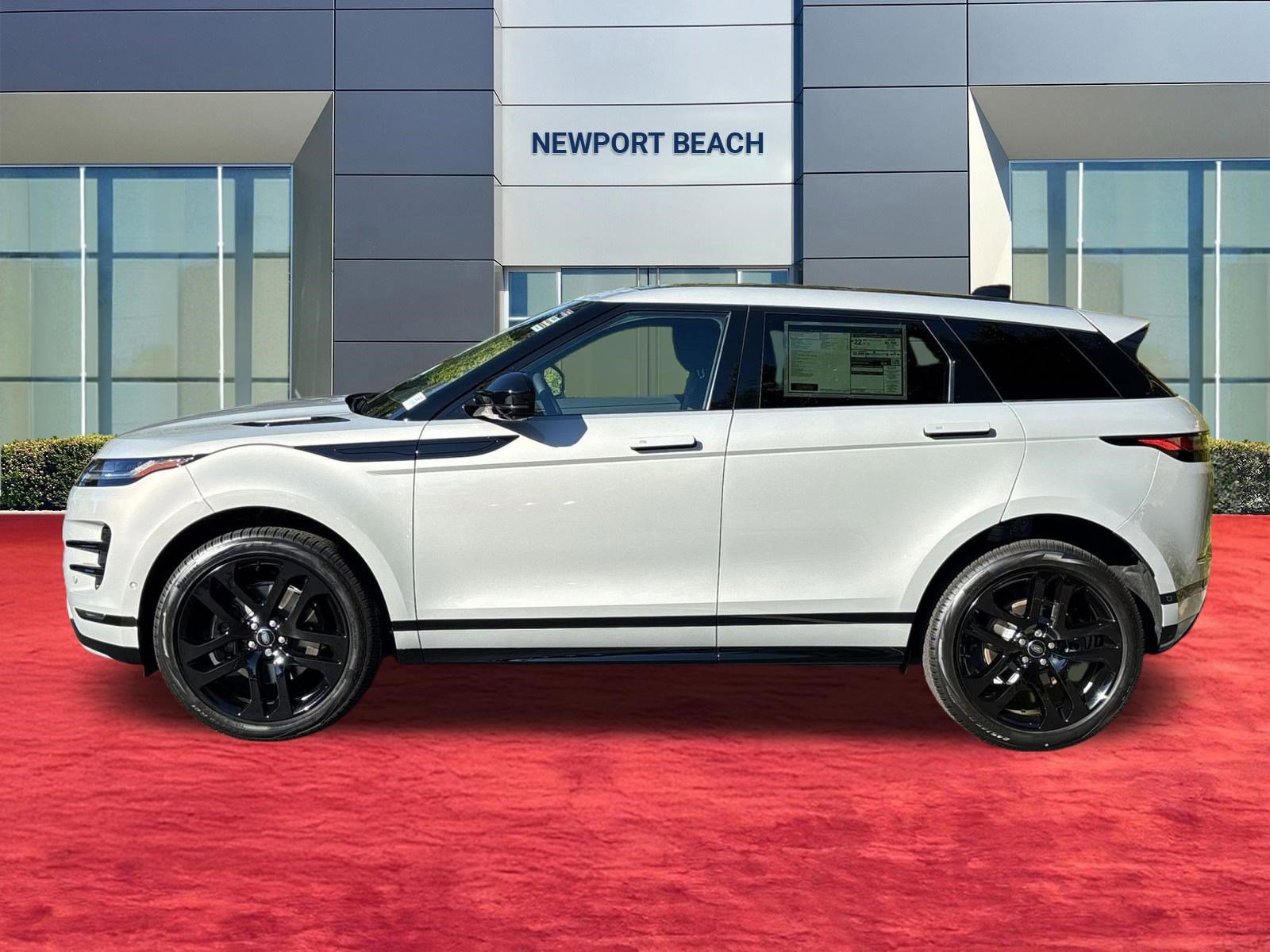 New 2026 Land Rover Range Rover Evoque Dynamic SE AWD/4WD image 2