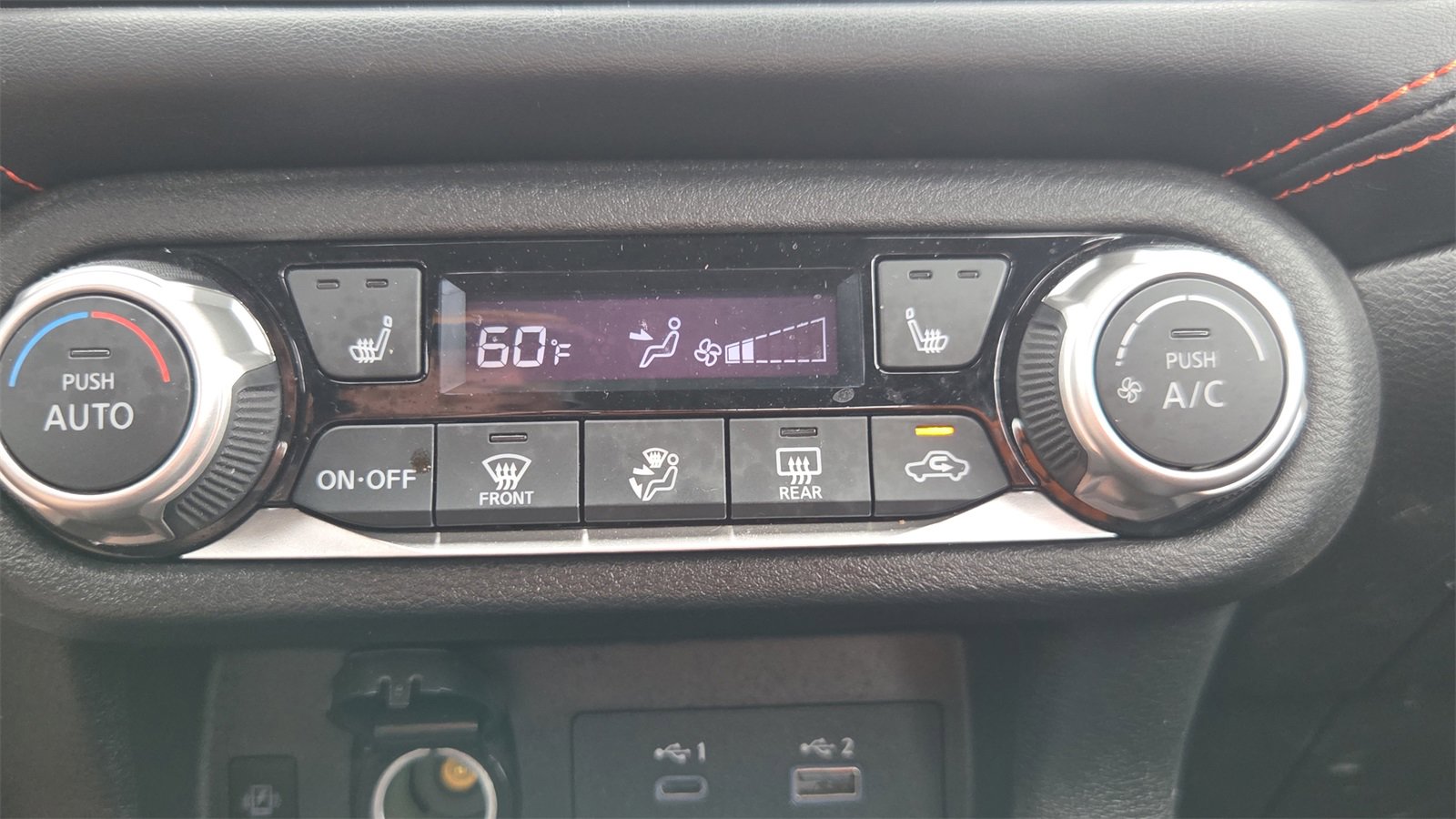 Used 2023 Nissan Versa SR w/ Trunk Package image 27