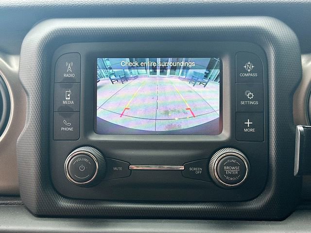 Used 2018 Jeep Wrangler Sport image 15