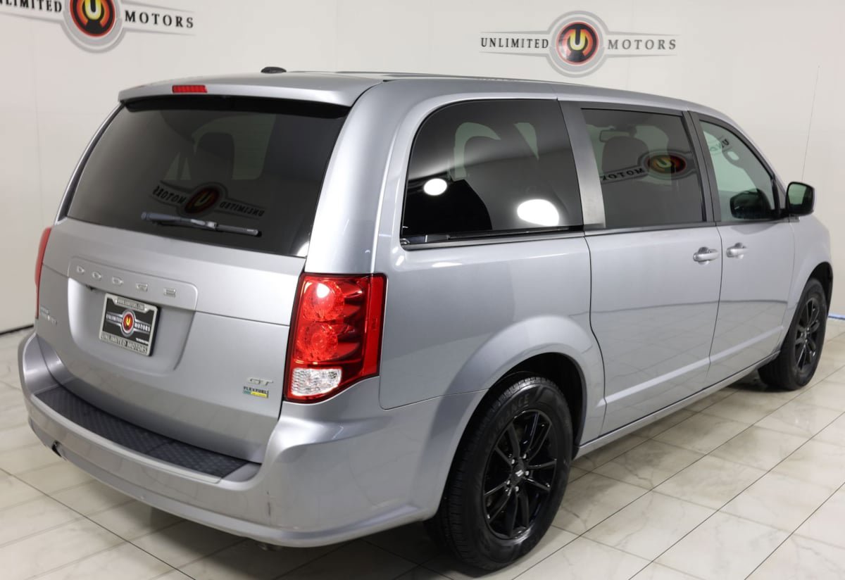 Used 2019 Dodge Grand Caravan GT FWD image 3
