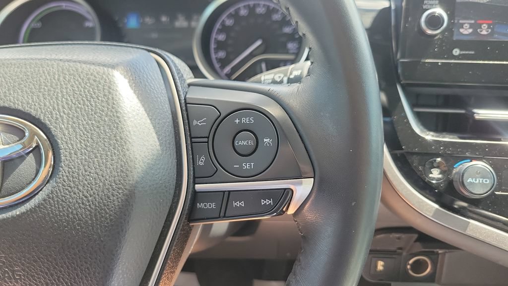Used 2022 Toyota Camry XLE FWD image 21