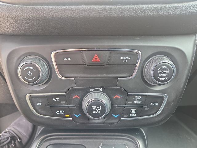 Used 2019 Jeep Compass Trailhawk AWD/4WD image 25