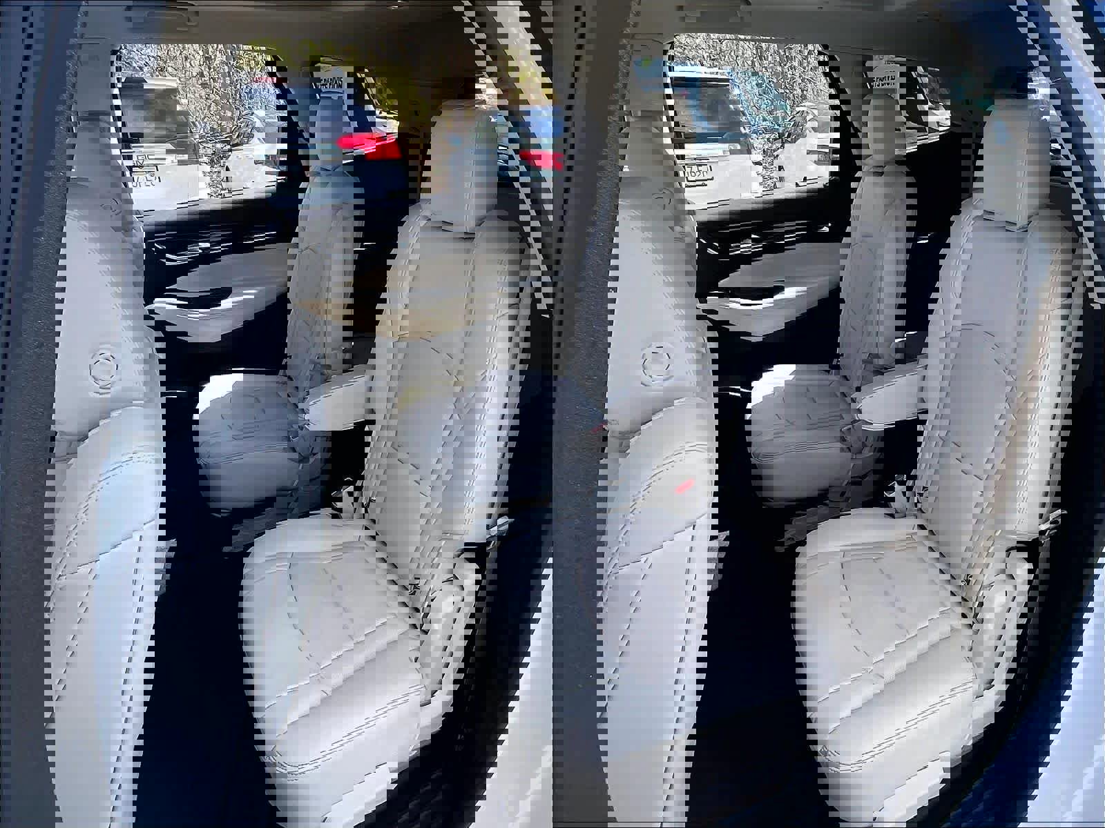 Used 2023 Buick Enclave Essence w/ Experience Buick Package AWD/4WD image 14