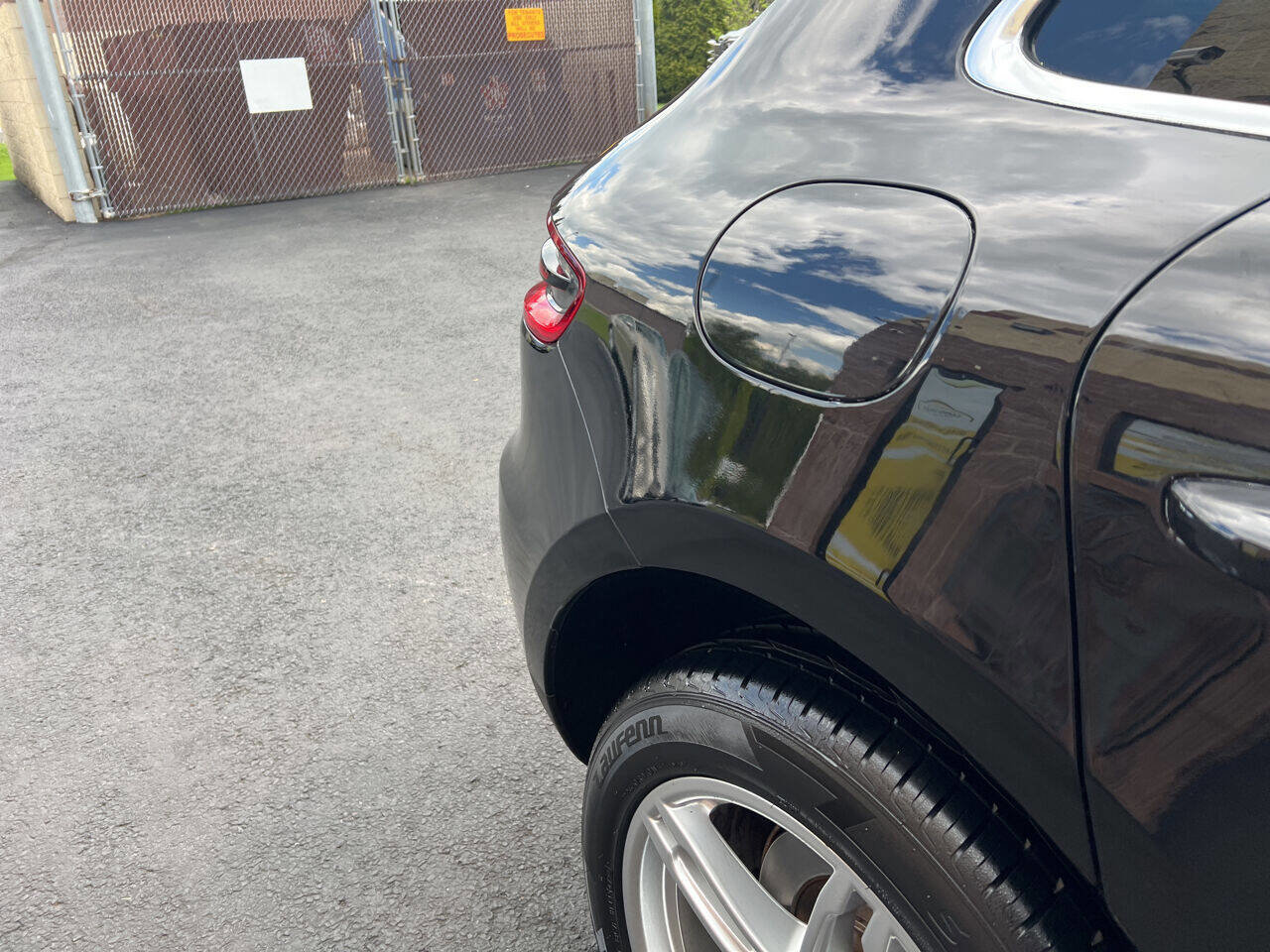 Used 2017 Porsche Macan S image 13