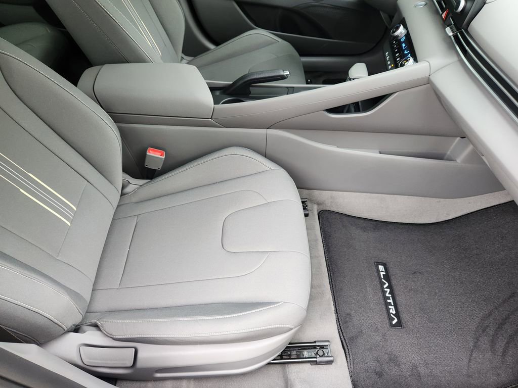 New 2026 Hyundai Elantra Sport FWD image 9