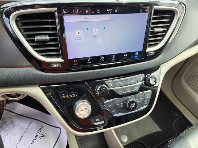 Used 2022 Chrysler Pacifica Touring-L FWD image 14