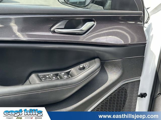 Certified 2023 Jeep Grand Cherokee L Laredo AWD/4WD image 14